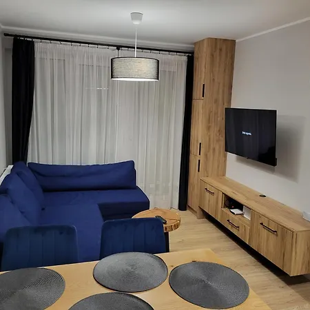Mieszkanie W Nowym Apartamentowcu Obok Ch Arena, Prywatny Parking